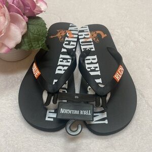 TRUE RELIGION Men’s Size 10 Flip Flops NWT